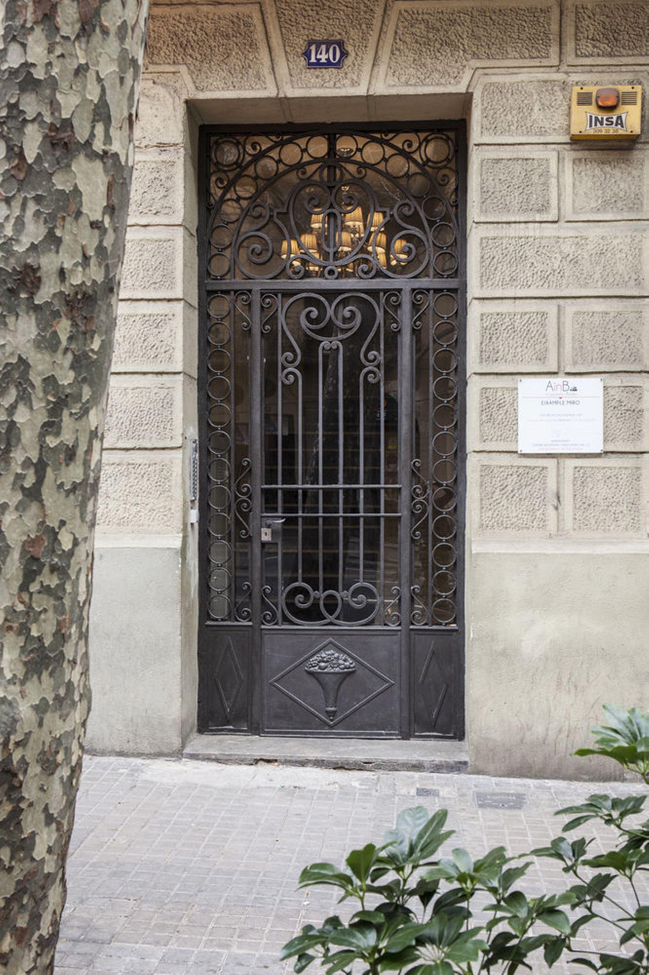 Ainb Eixample-Miro Apartments Barcelona Exterior photo